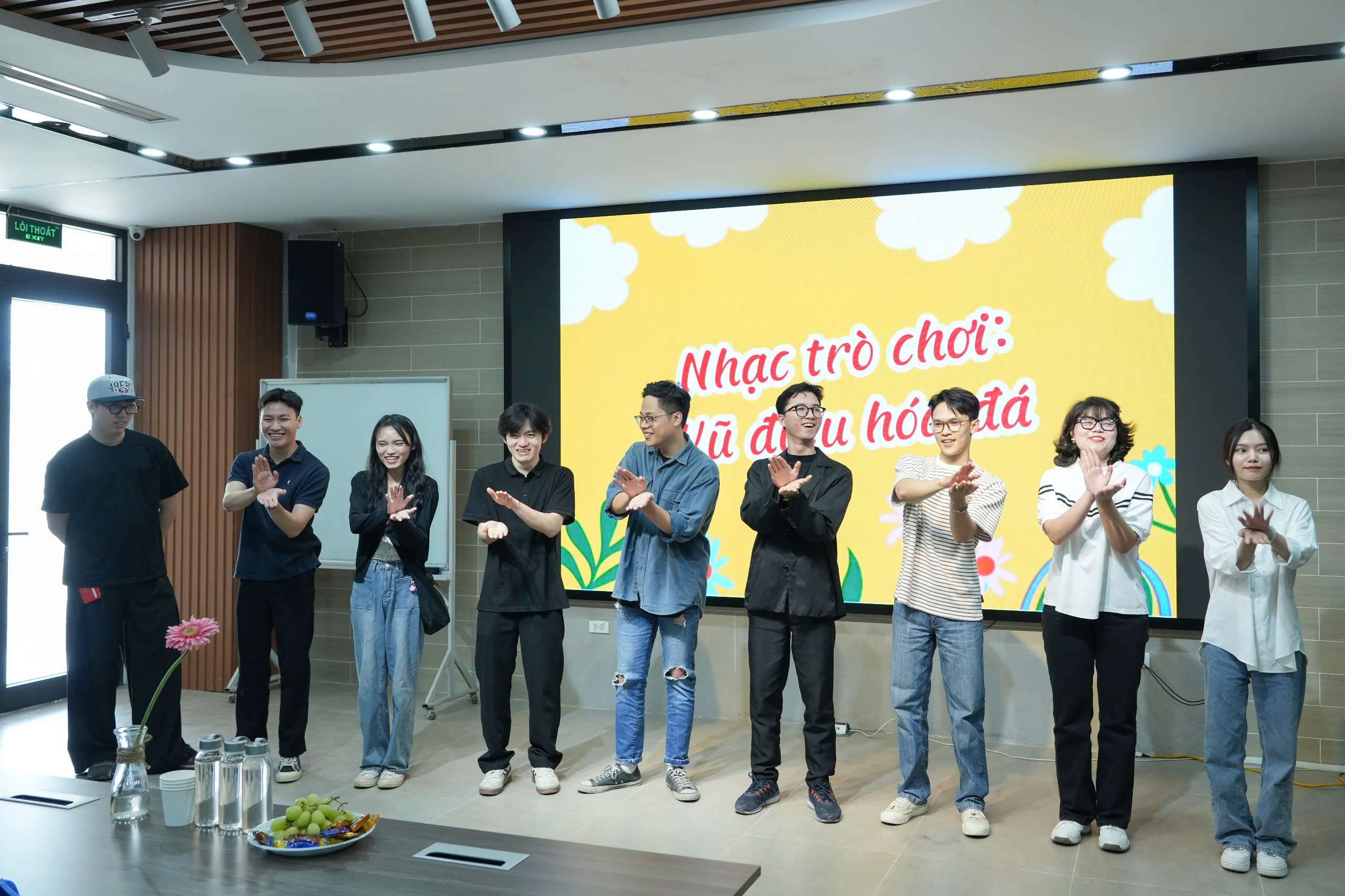 hanh-trinh-cam-hung-cung-sinh-vien-kien-truc-ha-noi1.jpg
