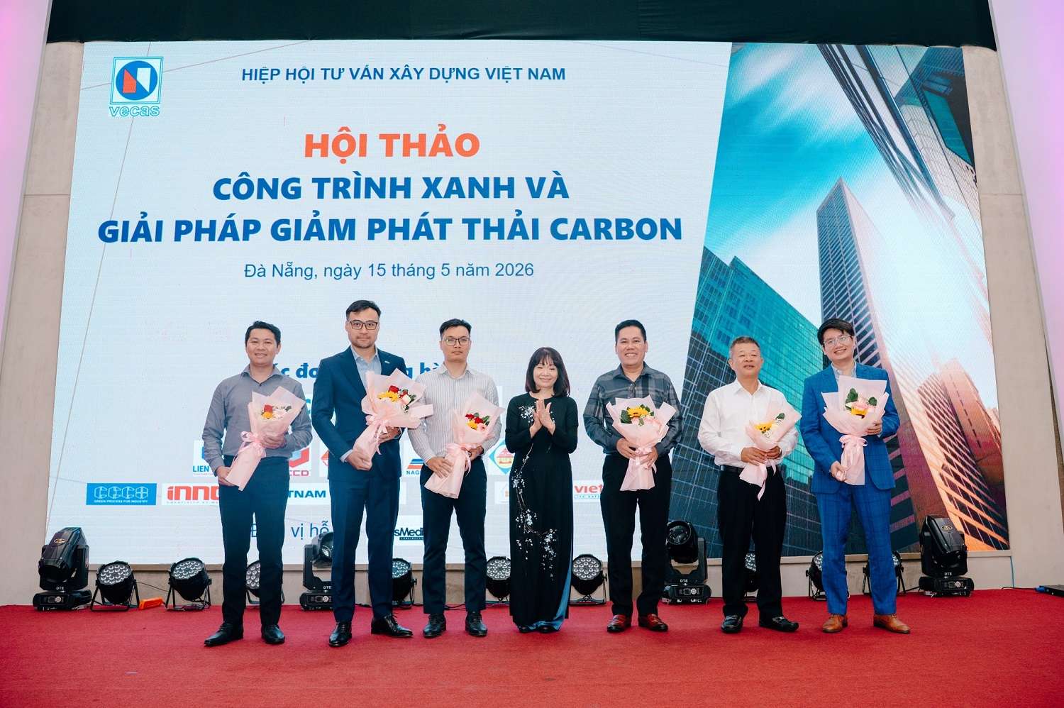 amy-grupo-dong-hanh-cung-hoi-thao-cong-trinh-xanh-va-giai-phap-giam-phat-thai-carbon-8.jpg