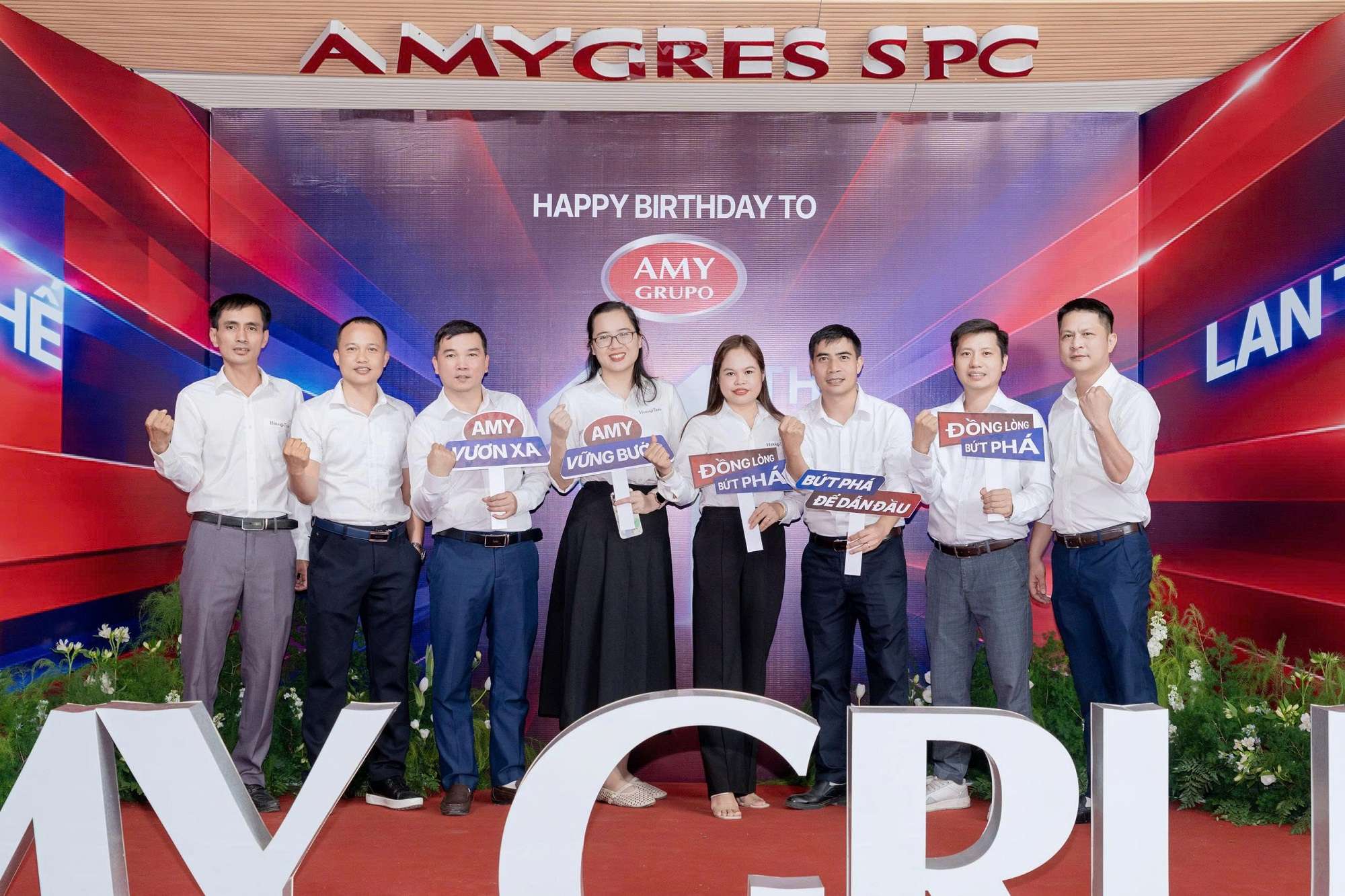 happy-birthday-amy-grupo-11-years-vuon-tam-vi-the-lan-toa-thanh-cong-11.jpg
