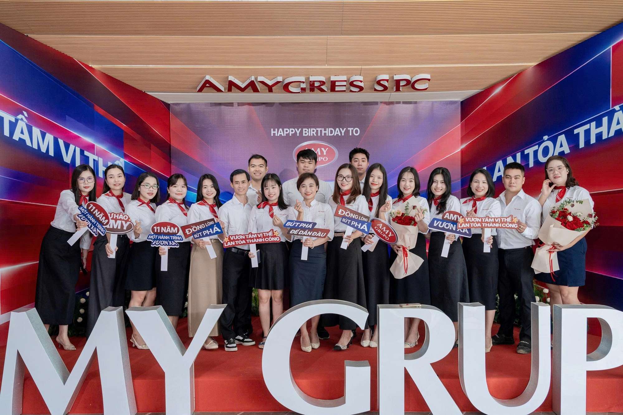 happy-birthday-amy-grupo-11-years-vuon-tam-vi-the-lan-toa-thanh-cong-17.jpg