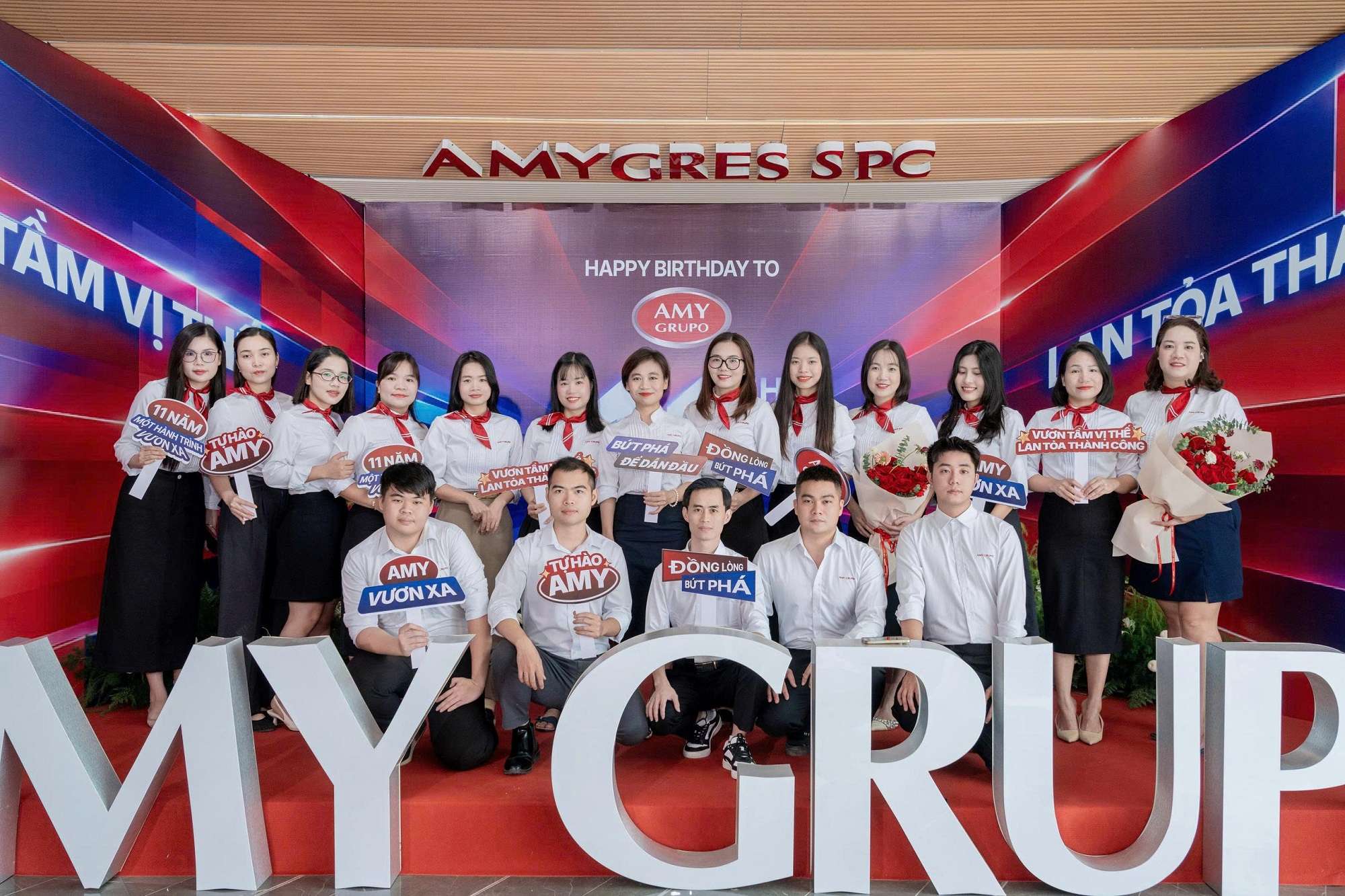 happy-birthday-amy-grupo-11-years-vuon-tam-vi-the-lan-toa-thanh-cong-22.jpg