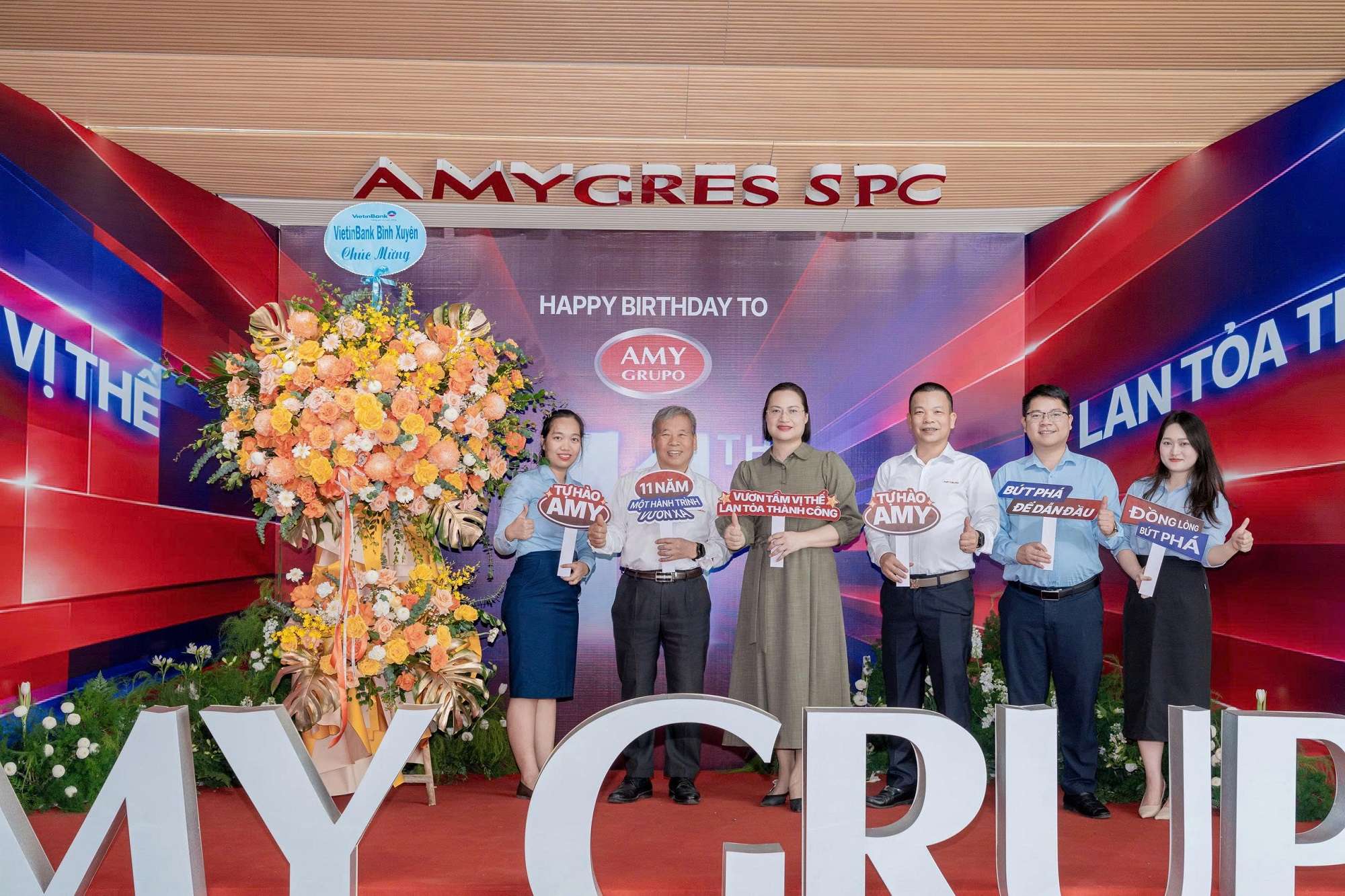 happy-birthday-amy-grupo-11-years-vuon-tam-vi-the-lan-toa-thanh-cong-26.jpg