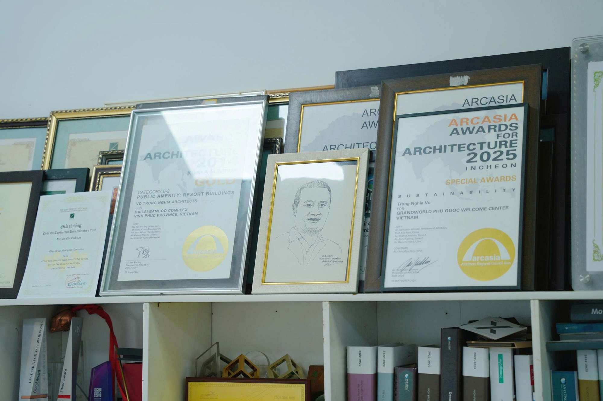 ashui-awards-tour-10-amy-grupo-khi-kien-truc-ke-chuyen-bang-vat-lieu-9.jpg