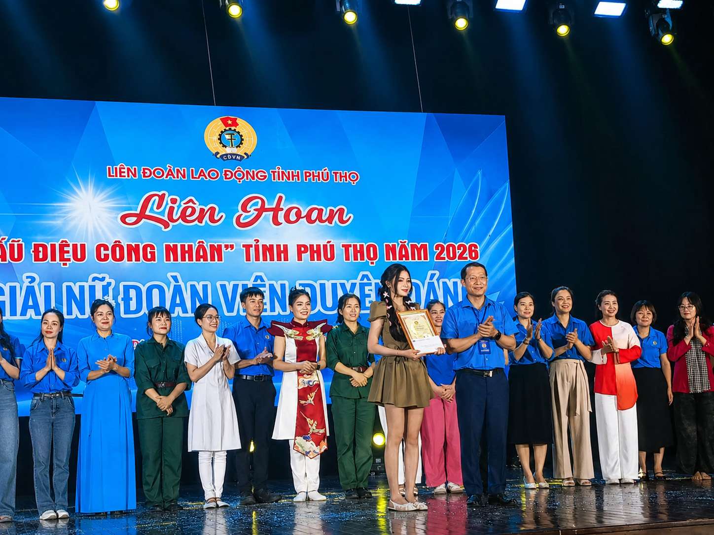 amy-grupo-toa-sang-tai-hoi-thi-an-toan-ve-sinh-vien-gioi-va-lien-hoan-vu-dieu-cong-nhan-tinh-phu-tho-2026.jpg