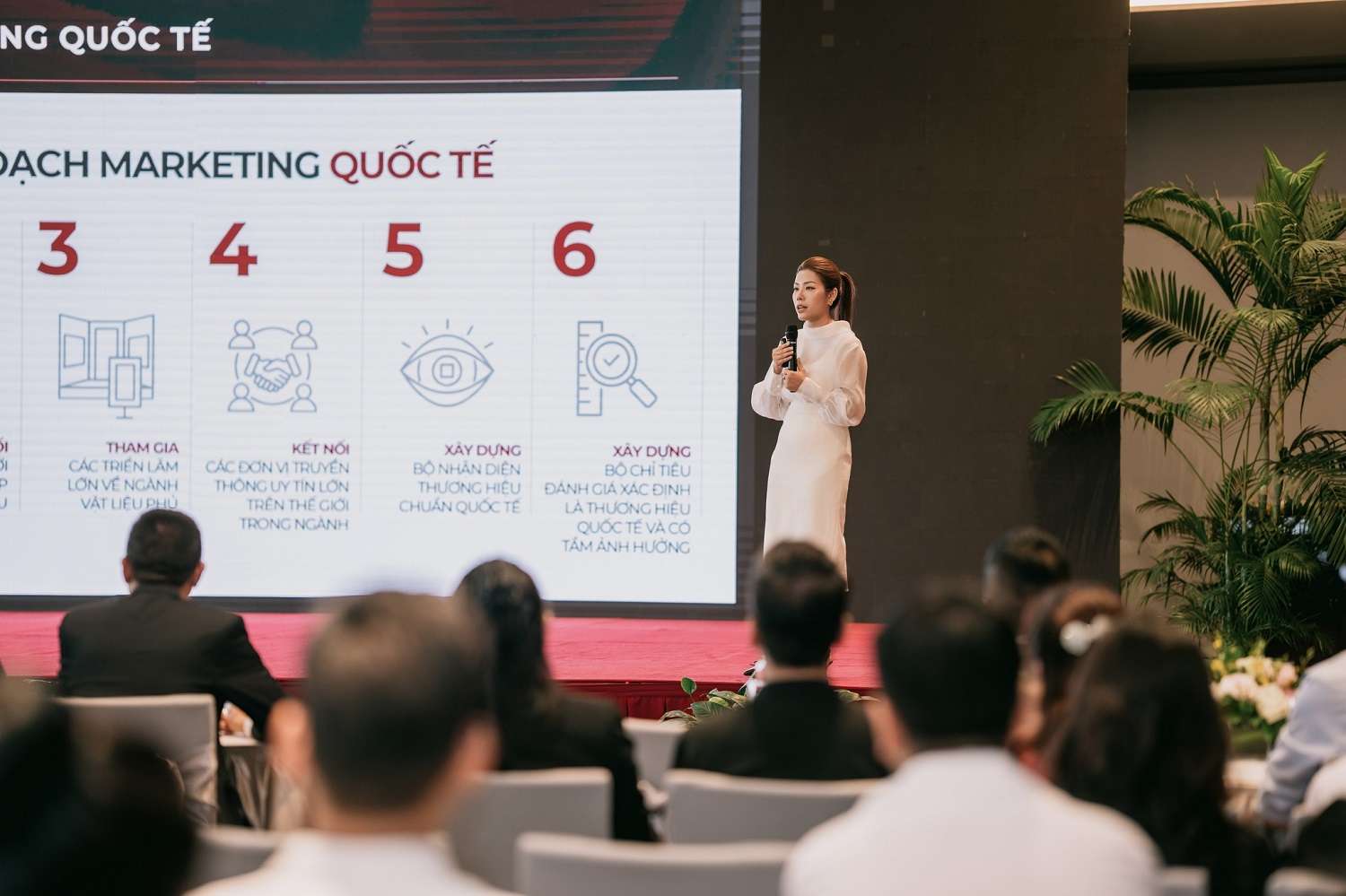 amy-grupo-to-chuc-hoi-thao-marketing-tong-the-va-xu-huong-vat-lieu-tuong-lai-4.jpg