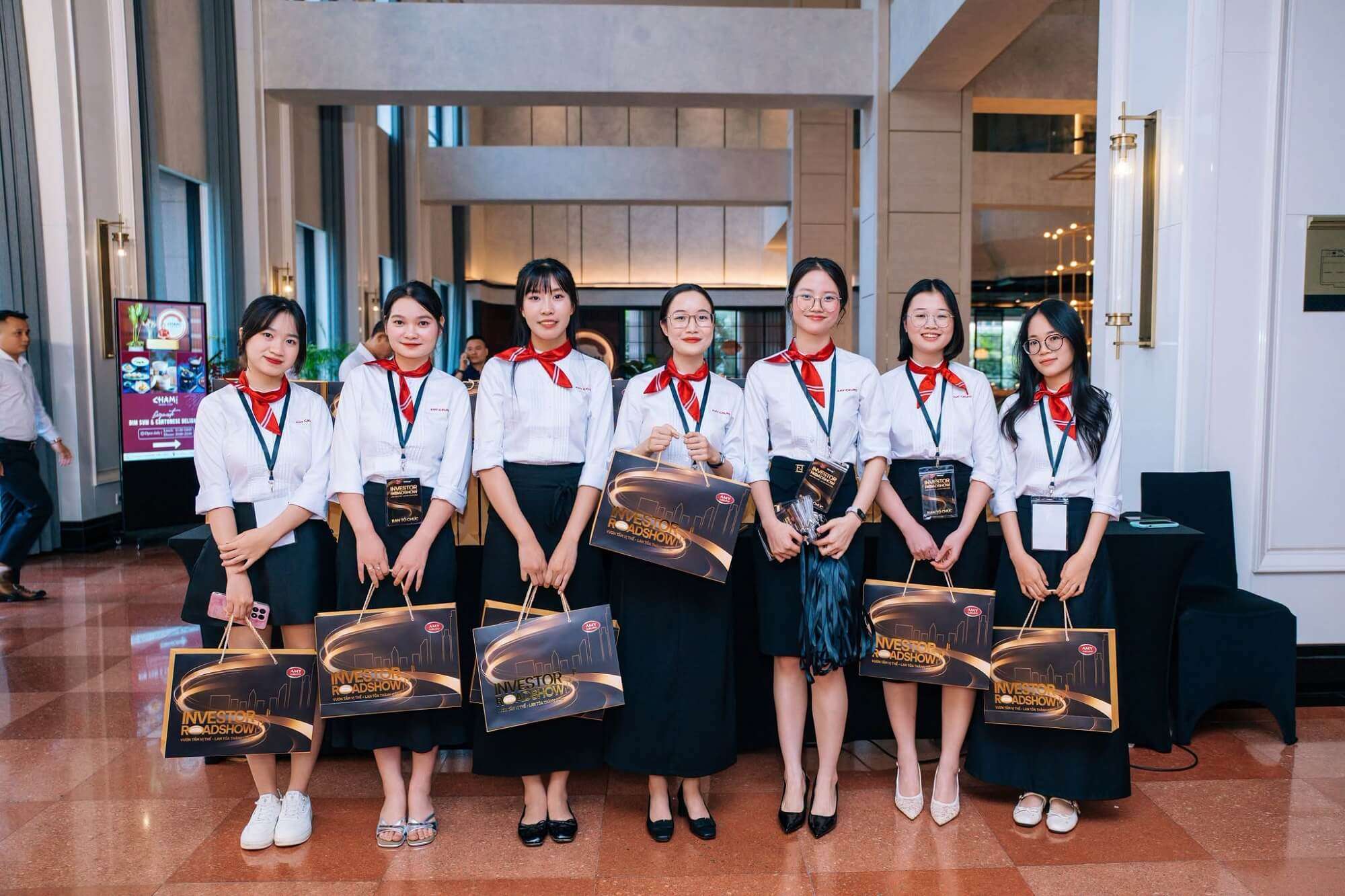 amy-grupo-investor-roadshow-2026-vuon-tam-vi-the-lan-toa-thanh-cong-3.jpg