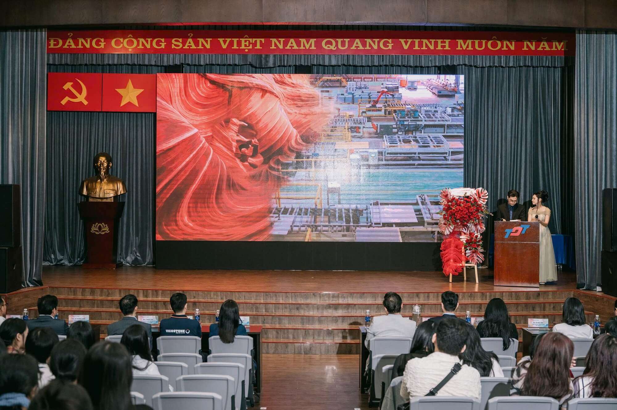 amy-grupo-va-truong-dai-hoc-ton-duc-thang-ky-ket-mou-11.jpg