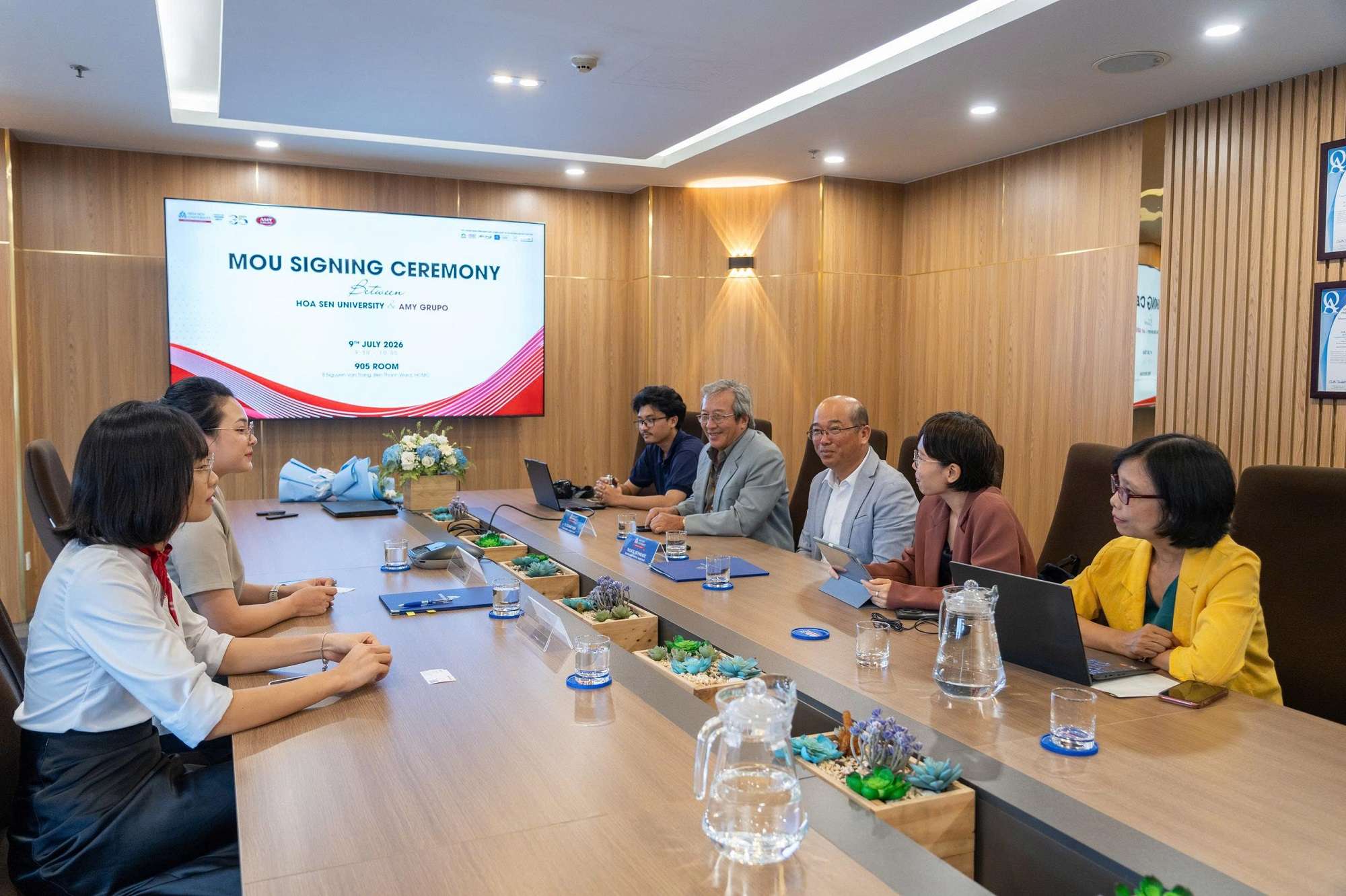amy-grupo-va-truong-dai-hoc-hoa-sen-uom-mam-tu-duy-thiet-ke-tu-thuc-tien-2.jpg