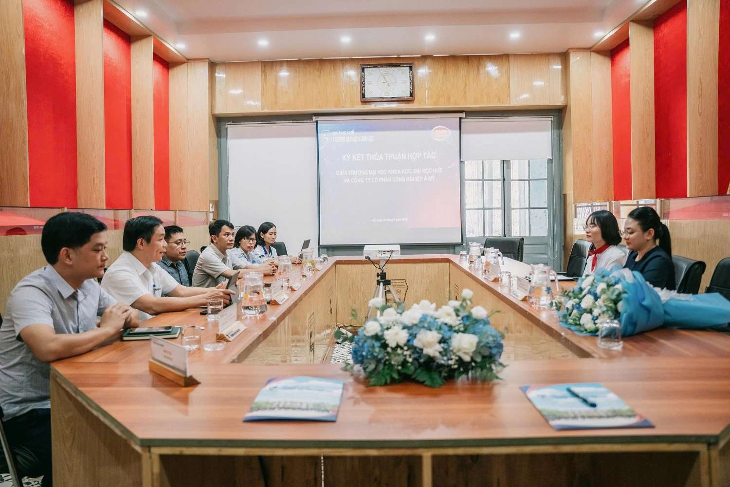 amy-grupo-va-truong-dai-hoc-khoa-hoc-dai-hoc-hue-ket-noi-tri-thuc-dong-hanh-kien-tao-tuong-lai-5.jpg