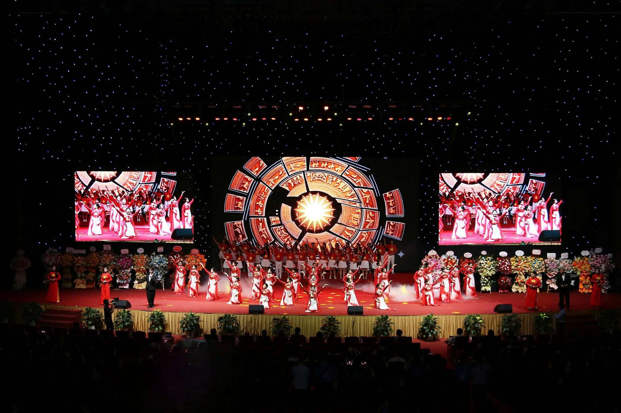amy-grupo-truong-dai-hoc-mo-ha-noi-mo-ket-noi-mo-co-hoi-mo-tuong-lai.jpg