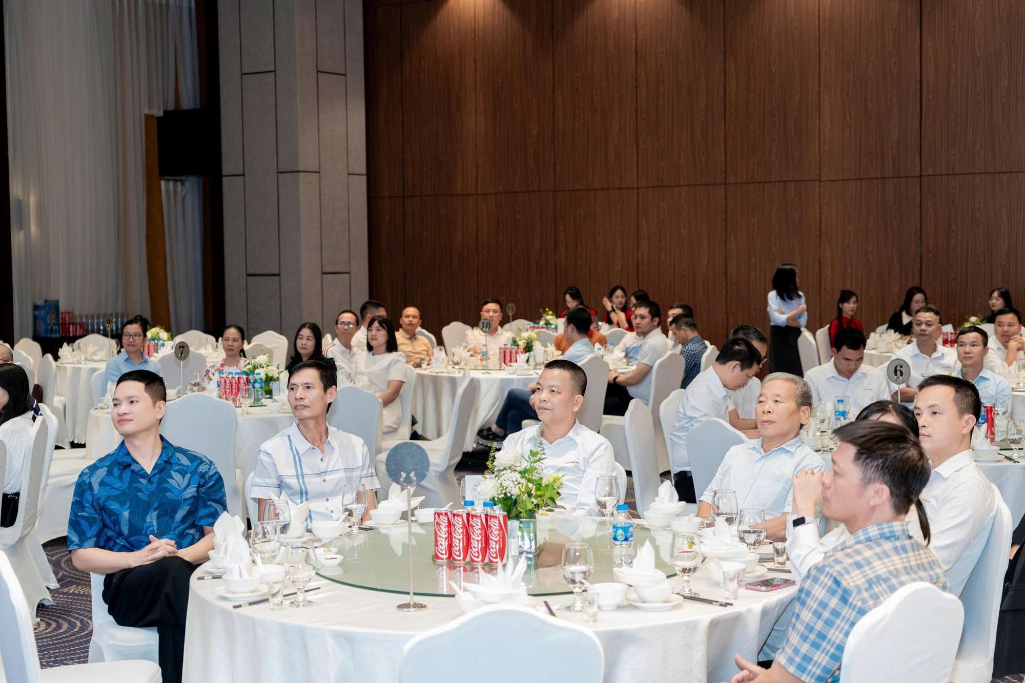 amy-grupo-chuc-mung-ngay-doanh-nhan-viet-nam-13-10-2.jpg