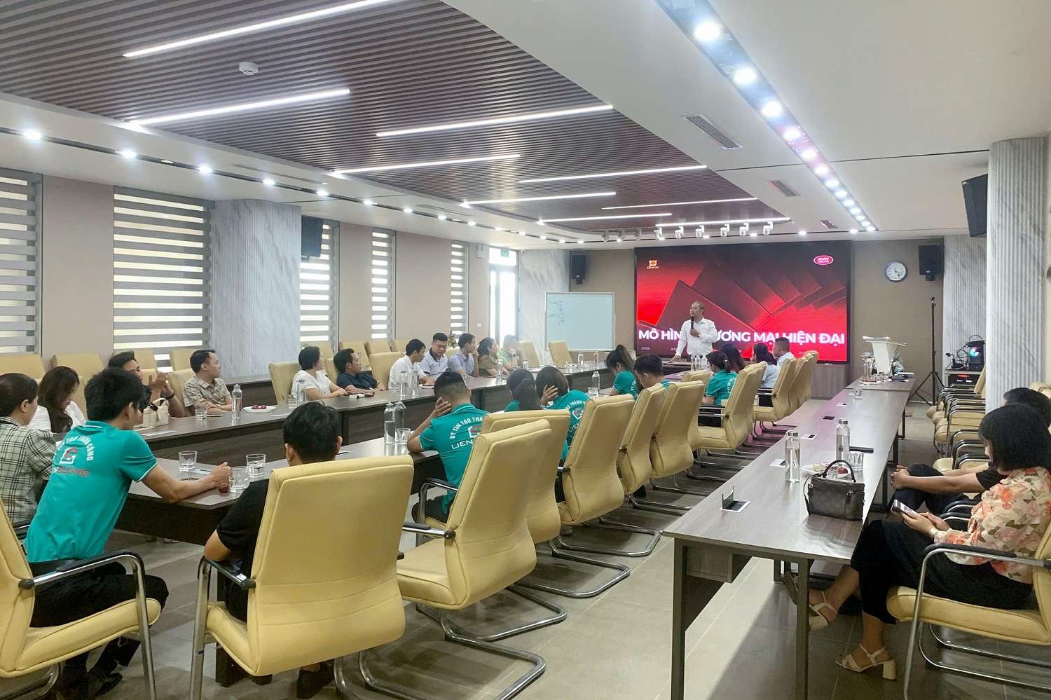 amy-grupo-npp-amygres-tam-son-dong-hanh-phat-trien-trong-ky-nguyen-thuong-mai-moi-10.jpg