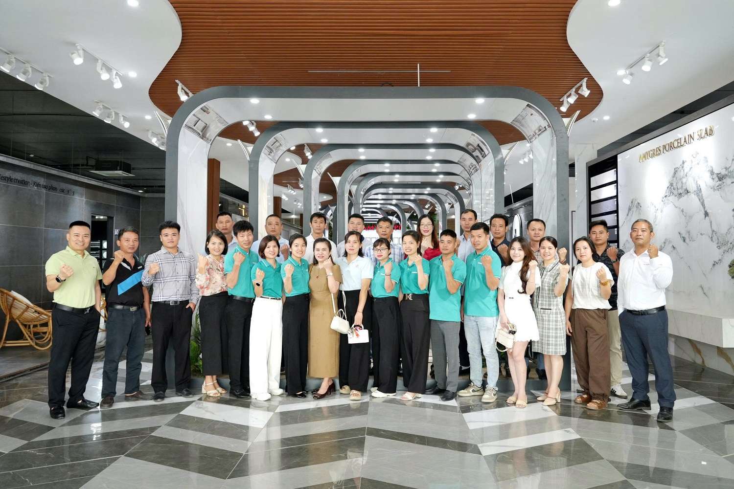 AMY GRUPO & NPP AMYGRES TAM SƠN: ĐỒNG HÀNH PHÁT TRIỂN TRONG KỶ NGUYÊN THƯƠNG MẠI MỚI