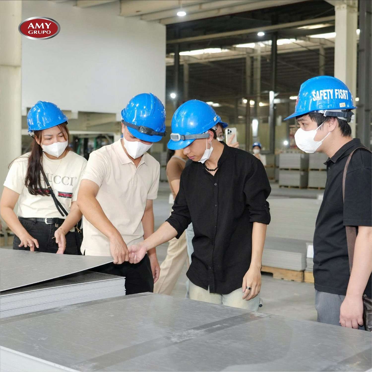 ket-noi-chien-luoc-amy-grupo-don-tiep-npp-hoang-gia-hai-phong-va-xhome-den-tham-va-lam-viec-12.jpg