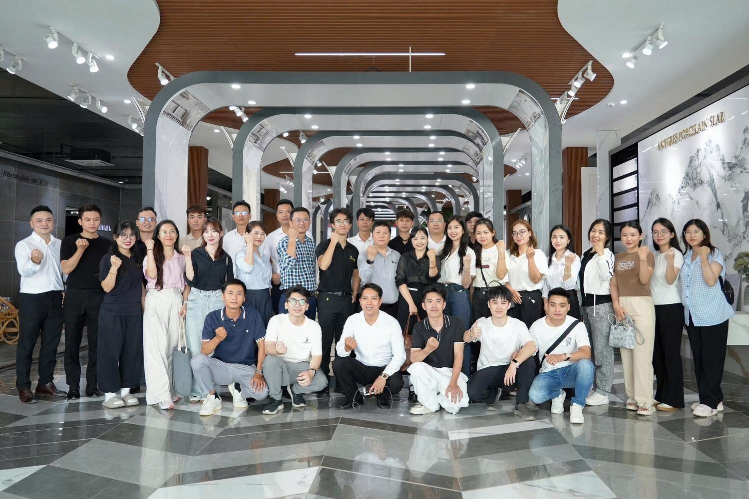 KẾT NỐI CHIẾN LƯỢC: AMY GRUPO ĐÓN TIẾP NPP HOÀNG GIA HẢI PHÒNG VÀ XHOME ĐẾN THĂM VÀ LÀM VIỆC