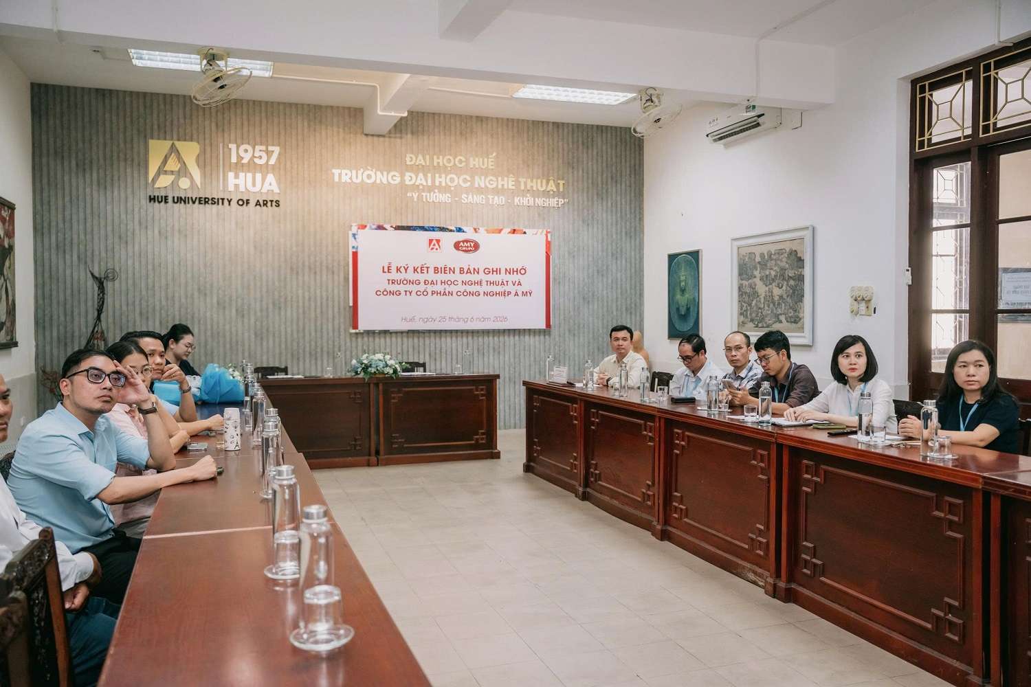 amy-grupo-va-truong-dai-hoc-nghe-thuat-dai-hoc-hue-ky-ket-hop-tac-uom-mam-tai-nang-thiet-ke-nang-tam-khong-gian-song.jpg