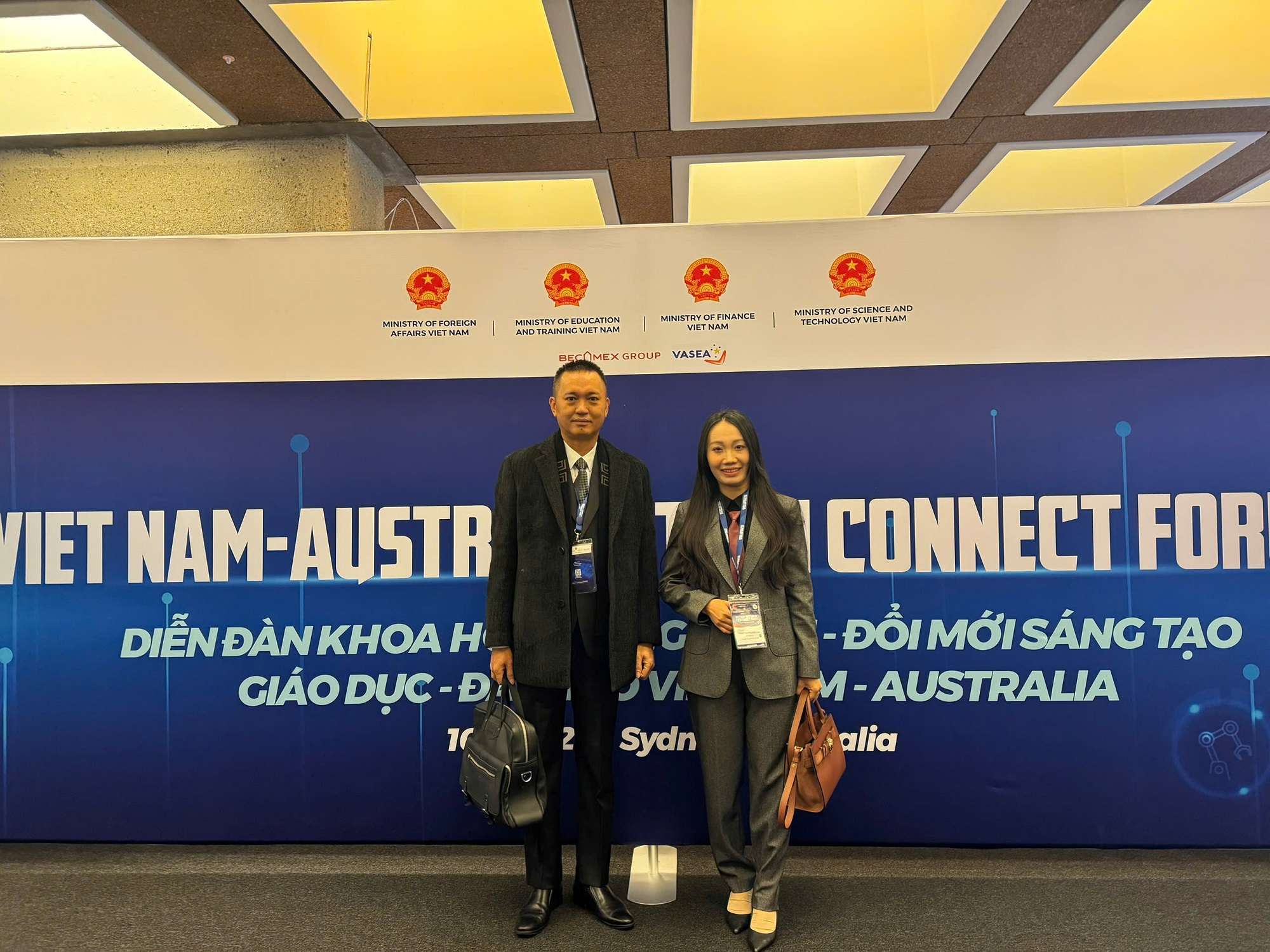 amy-grupo-san-pham-cong-nghe-viet-nam-gay-an-tuong-tai-australia.jpg