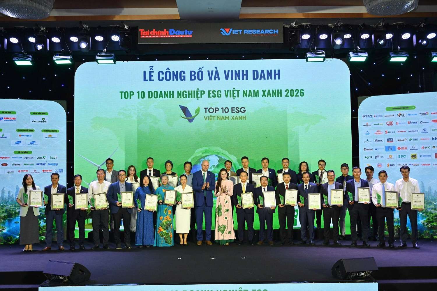 AMY GRUPO ghi danh Top 10 Doanh nghiệp ESG Việt Nam Xanh 2026