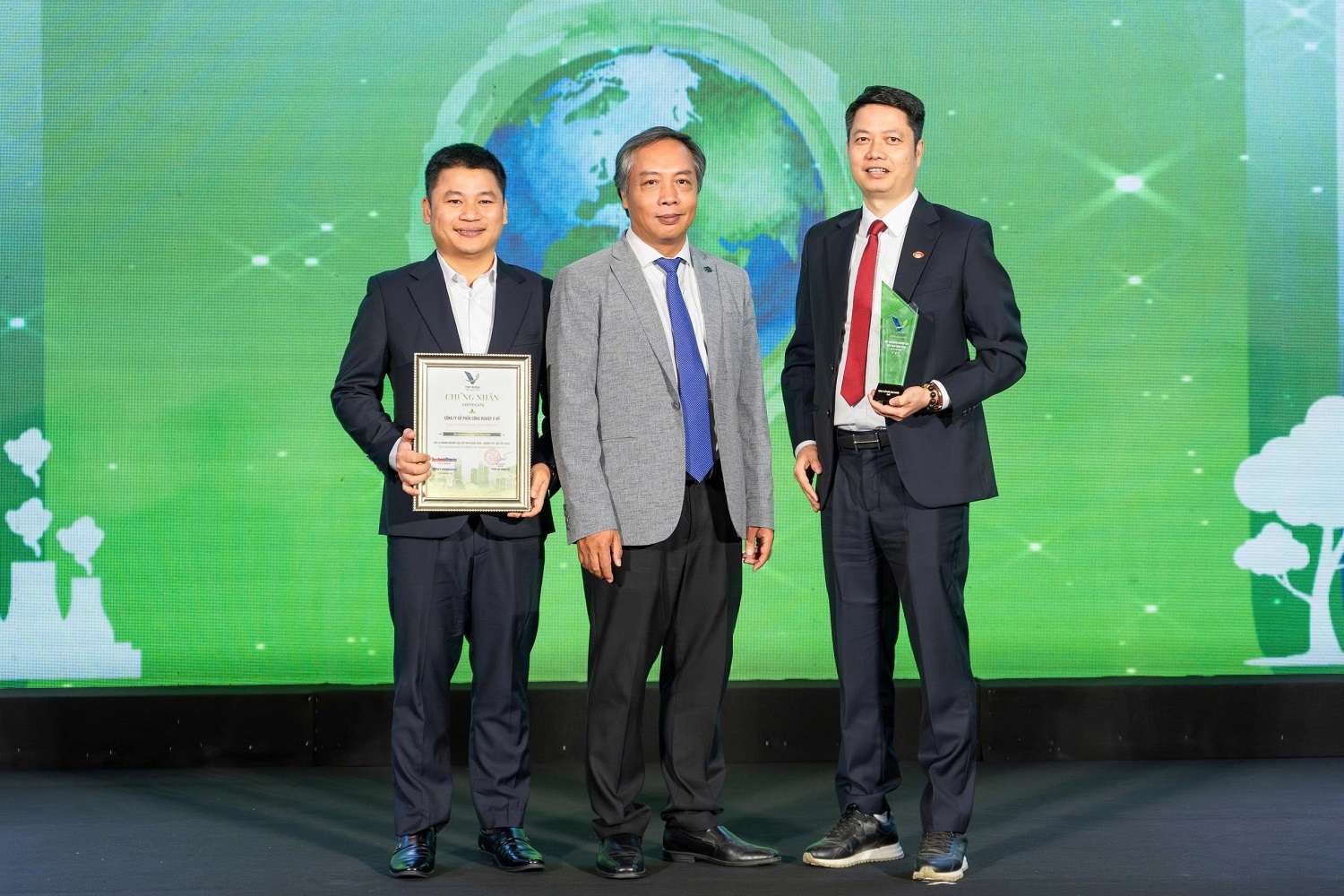 amy-grupo-ghi-danh-top-10-doanh-nghiep-esg-viet-nam-xanh-2026-6.jpg