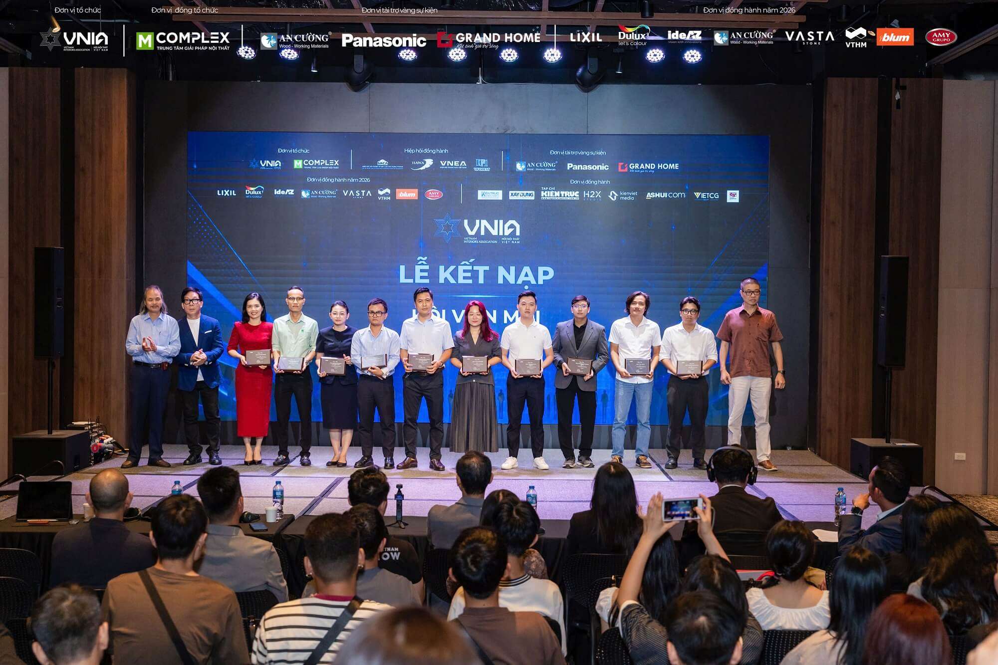 amy-grupo-vnia-design-build-02-khong-gian-thuong-mai-trong-ky-nguyen-trai-nghiem-moi-4.jpg
