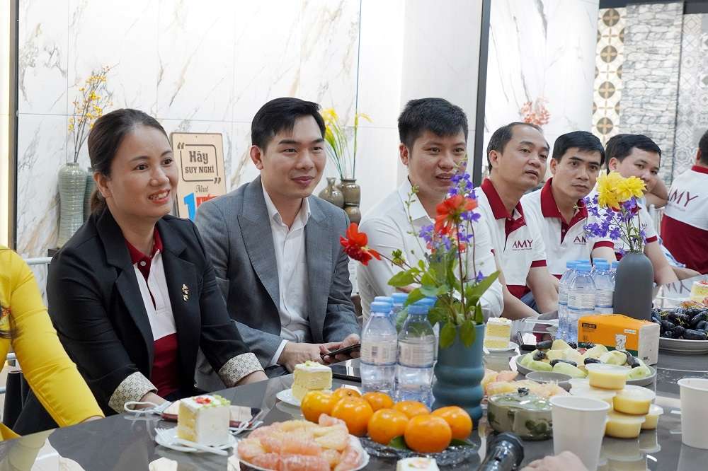 amy-grupo-tham-quan-showroom-npp-hung-yen-npp-ninh-binh-ket-noi-de-phat-trien-6.jpg