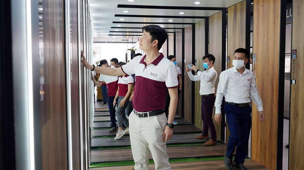 amy-grupo-tham-quan-showroom-npp-hung-yen-npp-ninh-binh-ket-noi-de-phat-trien-7.jpg