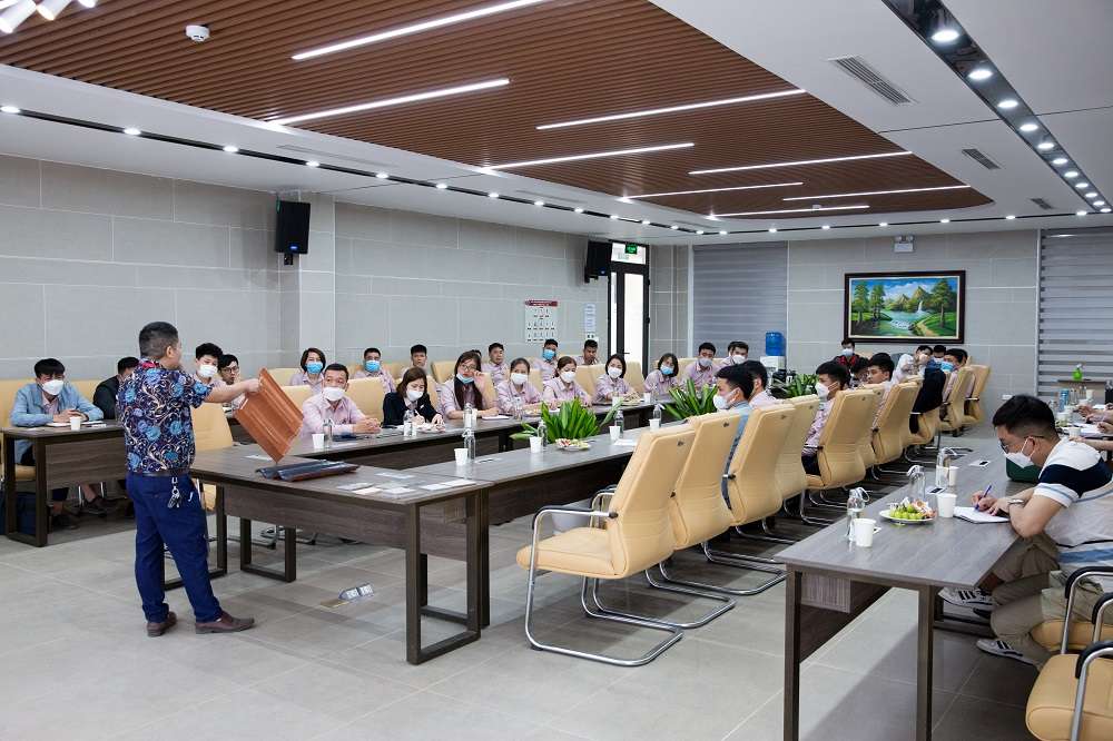 chao-mung-npp-xuan-thanh-npp-minh-phu-du-buoi-dao-tao-tai-amy-grupo-4.jpg