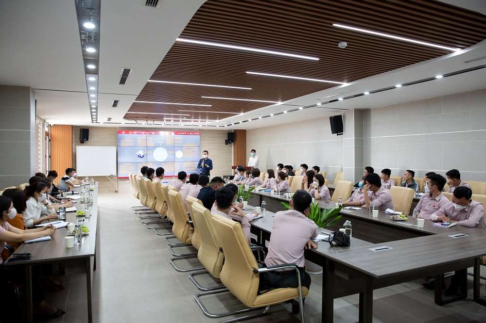 chao-mung-npp-xuan-thanh-npp-minh-phu-du-buoi-dao-tao-tai-amy-grupo.jpg