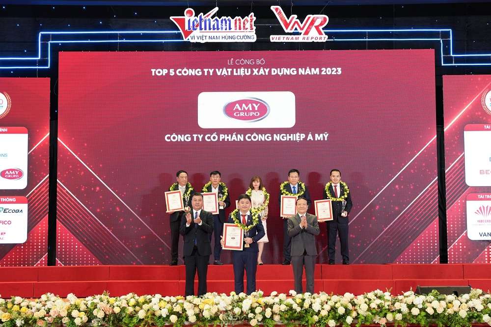 top-cong-ty-vlxd-uytin-2023-vnr-amygrupo-copy.jpg