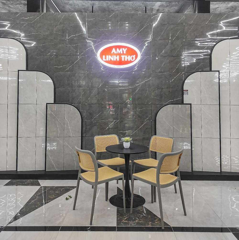 nhung-khoanh-khac-an-tuong-tai-buoi-khai-truong-showroom-amygres-linh-tho-6.jpg