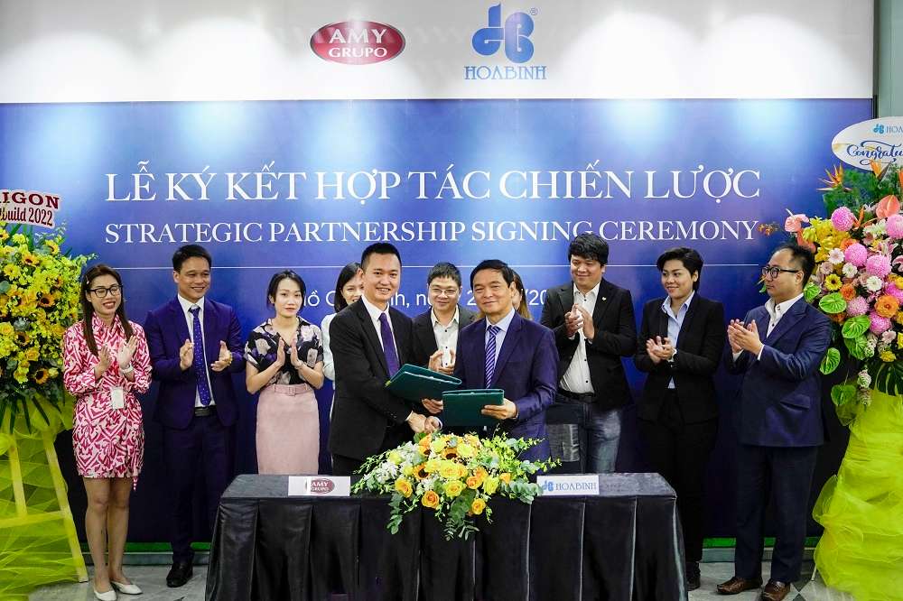 amy-grupo-ki-ket-op-tac-chien-luoc-cung-tap-doan-xay-dung-hoa-binh-5-copy.jpg